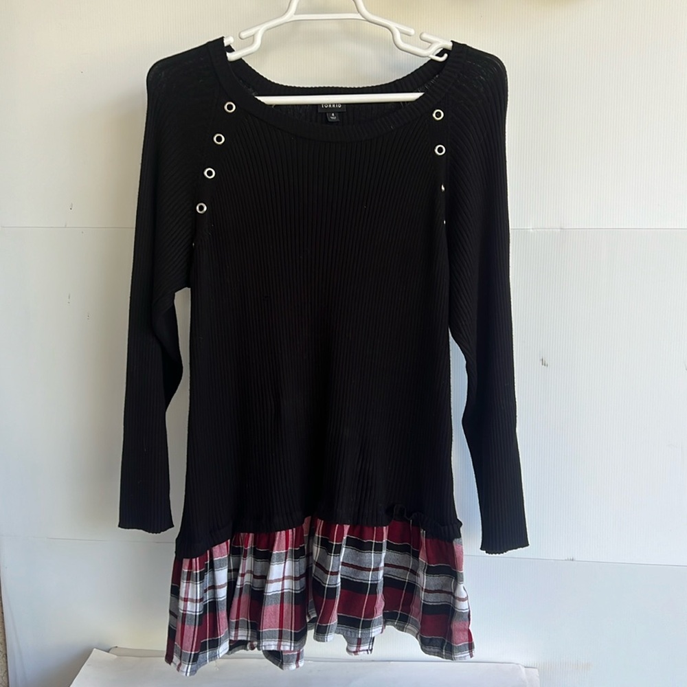 Torrid Ribbed Sweater Top Black Plaid Plus Size 4 4X Grommets School Girl Goth